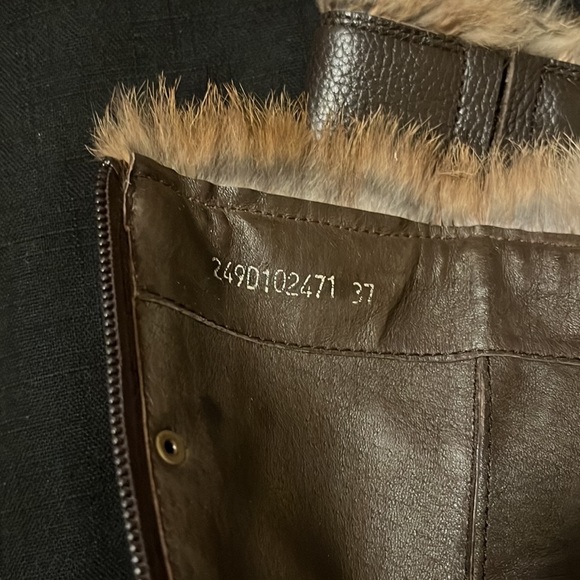 Beautiful Brown Lace up boots with fur look - Picture 3 of 5